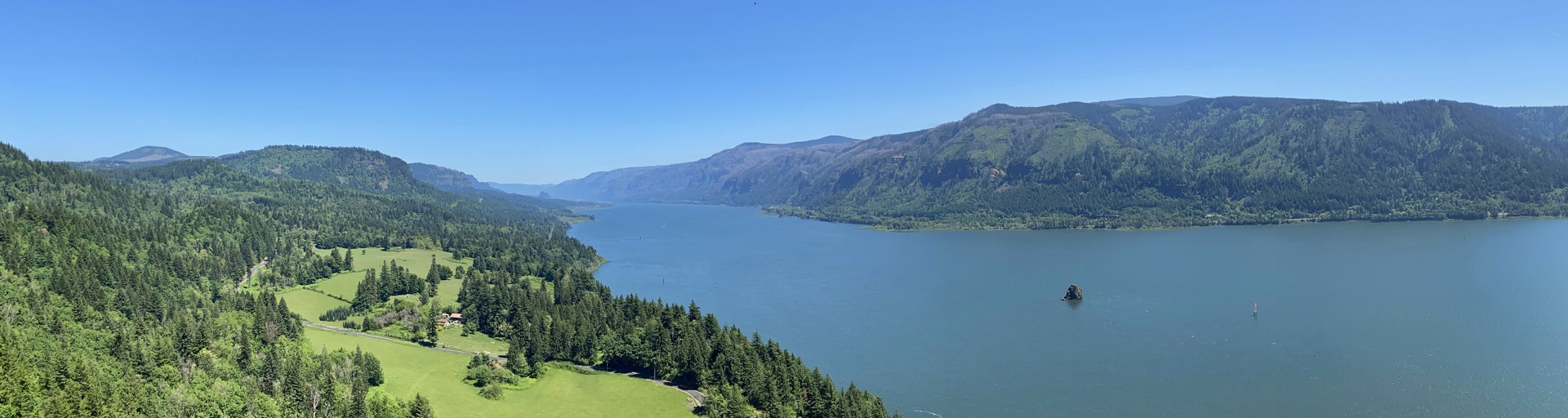 Panoramic view of the Columbia River Gorge from Cape Horn on the Washington side, near Carson