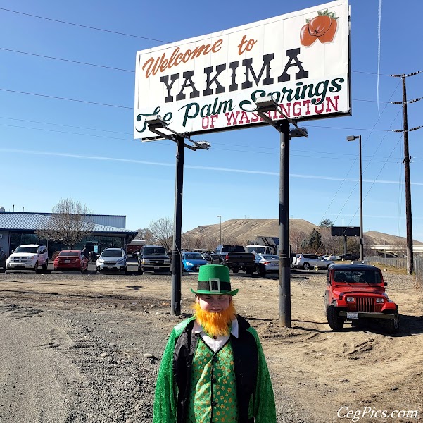 Welcome to Yakima "The Palm Springs of Washington" Sign