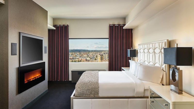 The Davenport Grand, Autograph Collection