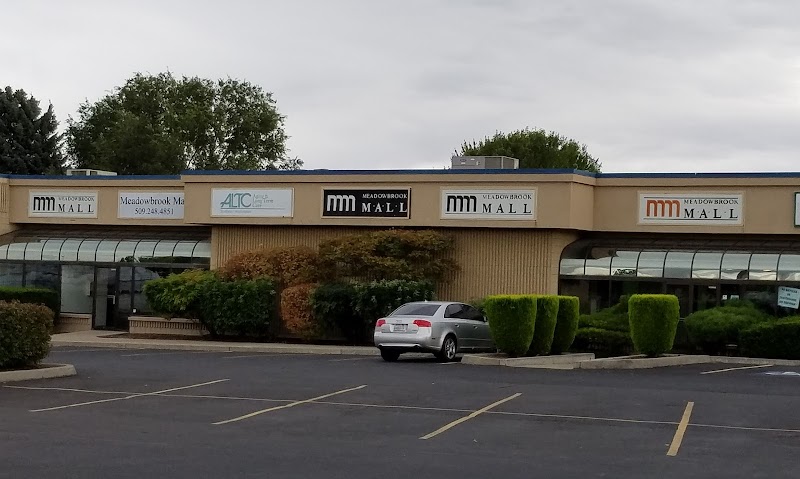 Meadowbrook Mall
