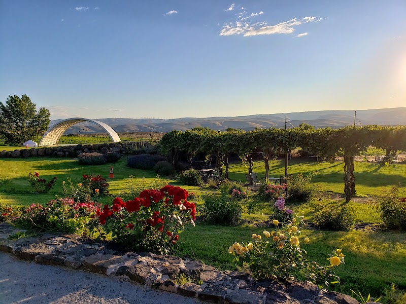 Cave B Estate Winery-Main Quincy Tasting Room & Winery