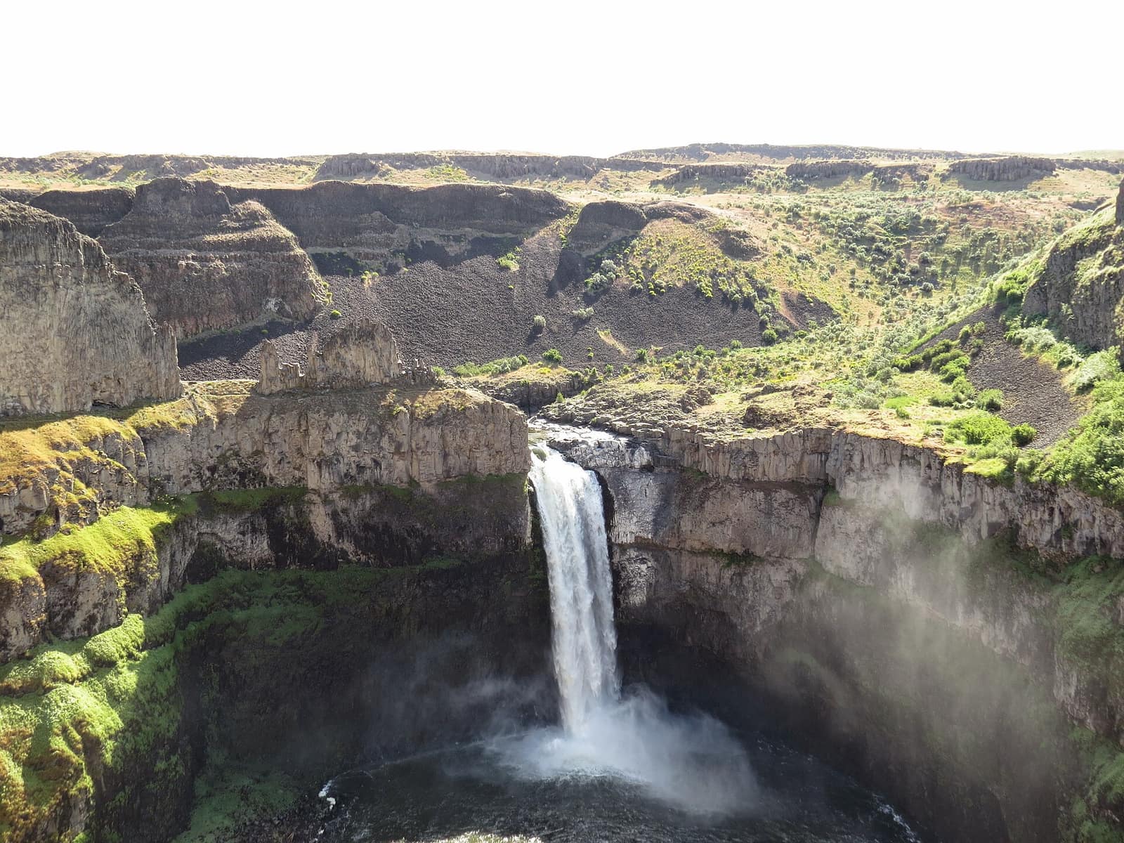 Palouse Falls plunging into its basalt canyon at Palouse Falls State Park
